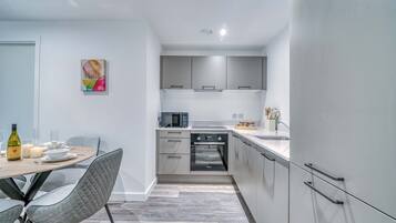 Fridge, microwave, oven, dishwasher