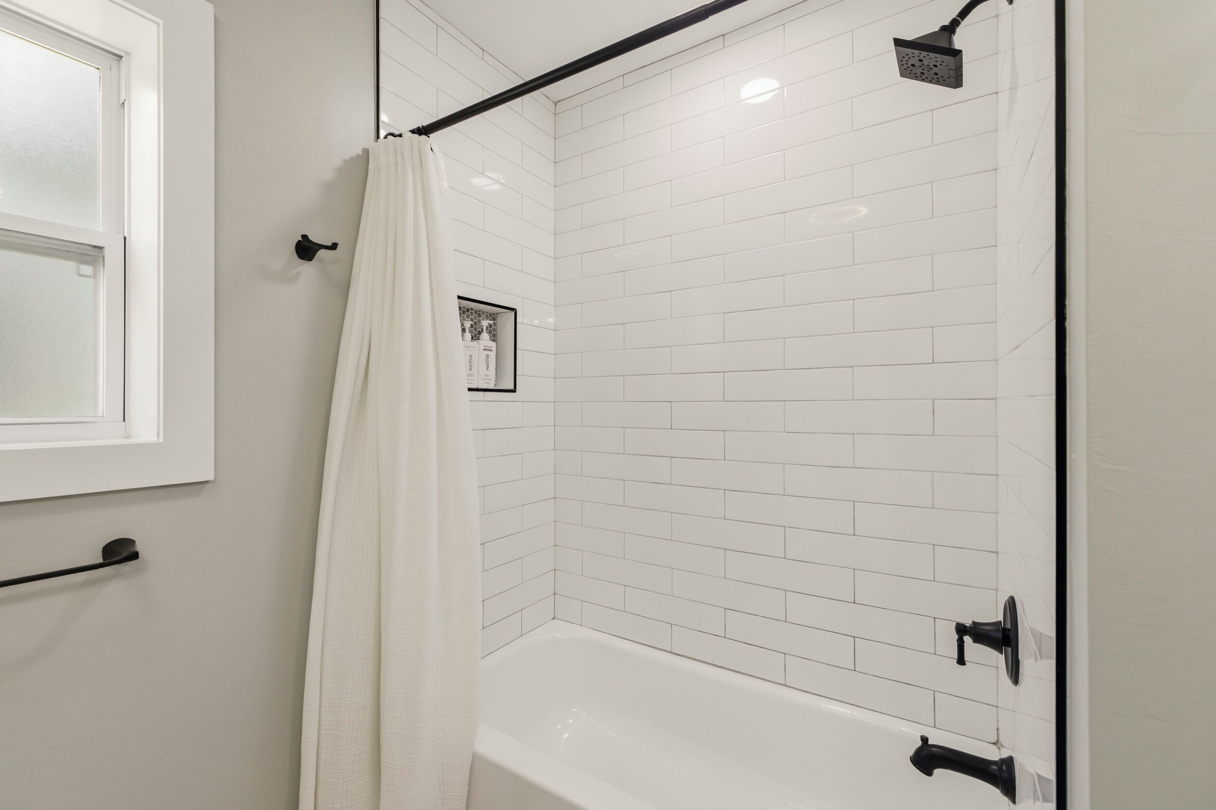 Towels, soap, shampoo, toilet paper