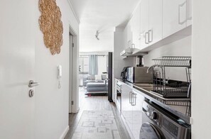 Private kitchen - 1BR at Castle Rock | Mountain
View + Free Parking (Cape Town)
