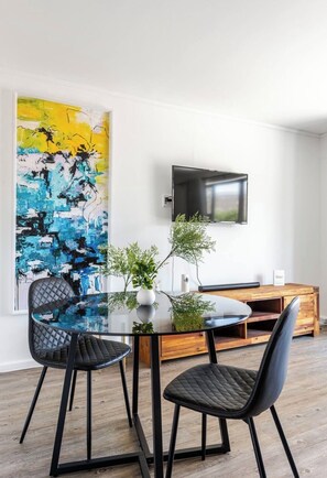 Dining - 1BR at Castle Rock | Mountain
View + Free Parking (Cape Town)