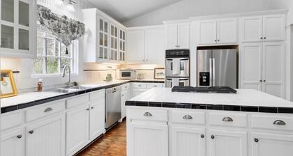 Historic Downtown Home in Charming Natchitoches