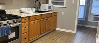 Spacious 4-bedroom townhome in quaint Atlantic City with AC