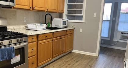 Spacious 4-bedroom townhome in quaint Atlantic City with AC