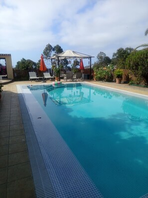 Outdoor pool - Finca vacation home La Orotava pool + garden + fruit and chickens (La Orotava)