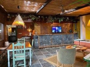 Dining - Finca vacation home La Orotava pool + garden + fruit and chickens (La Orotava)