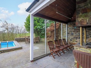 Terrace/patio - Bryn Y Garreg Cottage - The Wireless Tech Free Farm (Welshpool)