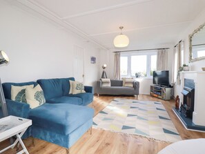 Living area - Ms Merryn 37 St. Cadocs (Padstow)