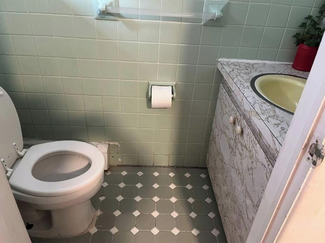 Towels, soap, toilet paper