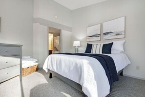 2 chambres, fer et planche à repasser, Wi-Fi, draps fournis
