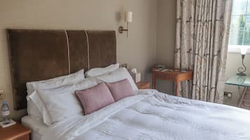 Standard Double Room, River View | Free WiFi
