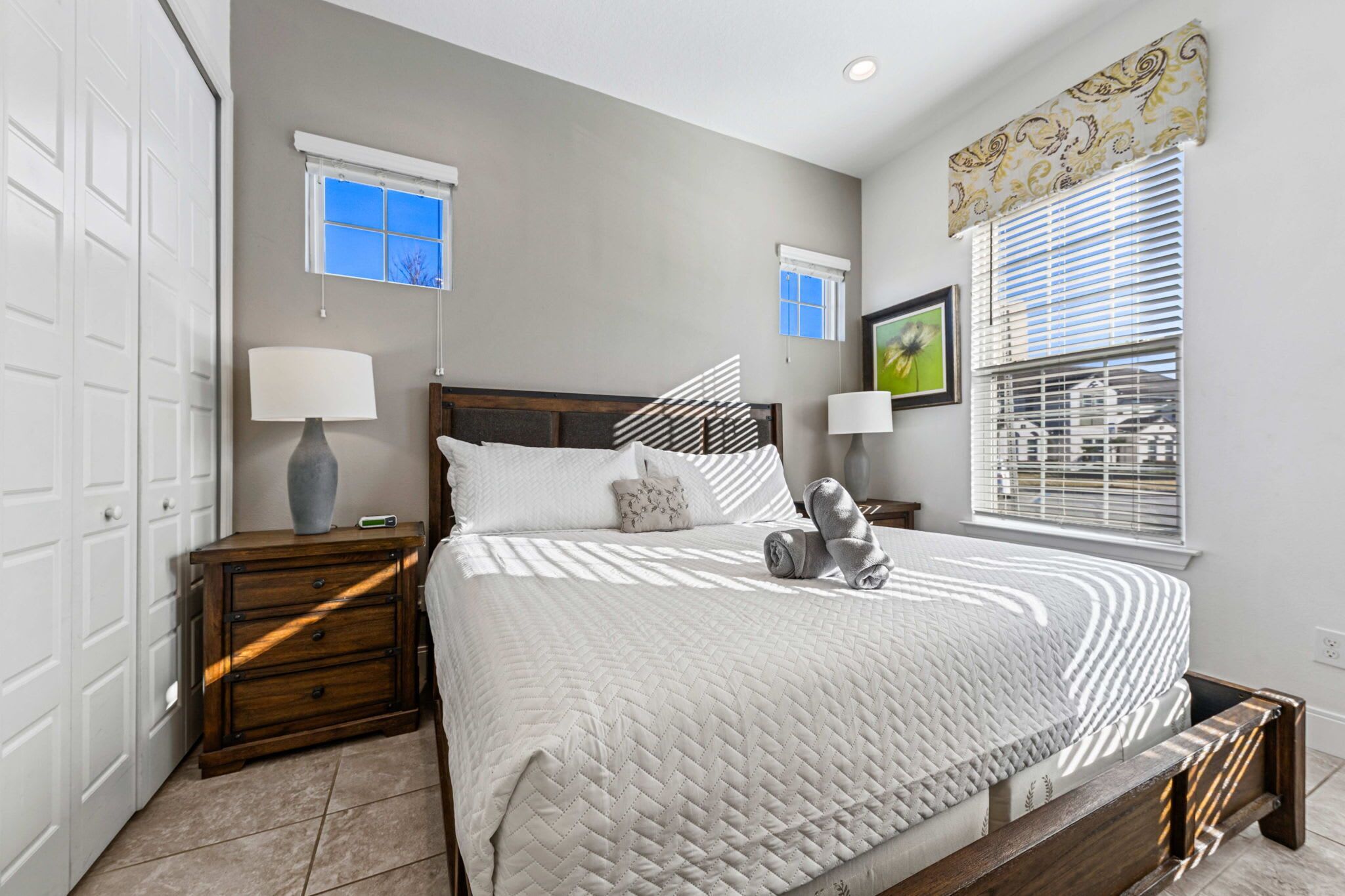 Iron/ironing board, WiFi, bed sheets, wheelchair access