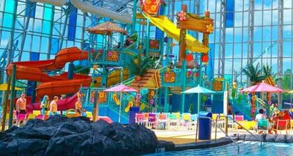 Resort Feel Home, Private Pool,spa,hammocks. Beach,owa,wharf-15min, 5 Bedrooms