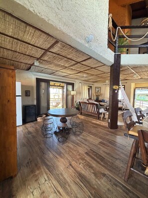Interior - House 250 meters from Palmas beach with swimming pool. (Governador Celso Ramos)