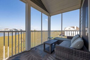 Property grounds - Anchor House | Pier, Boat Dock, & Gazebo Luxe Home (Ocean City)