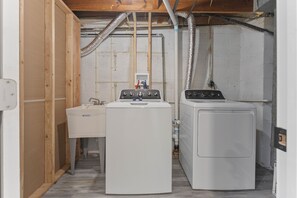 Interior - Relaxed & Stylish Home in Baltimore (Baltimore)