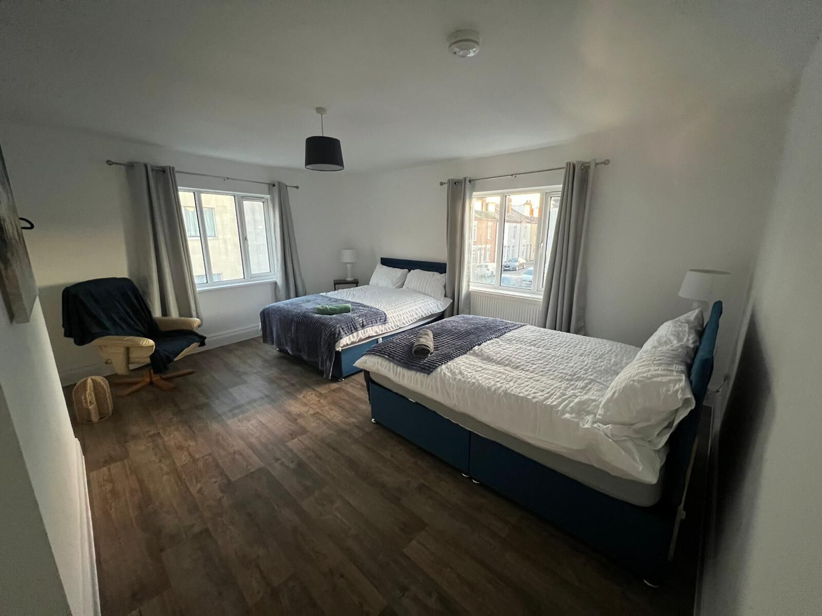 Iron/ironing board, WiFi, bed sheets