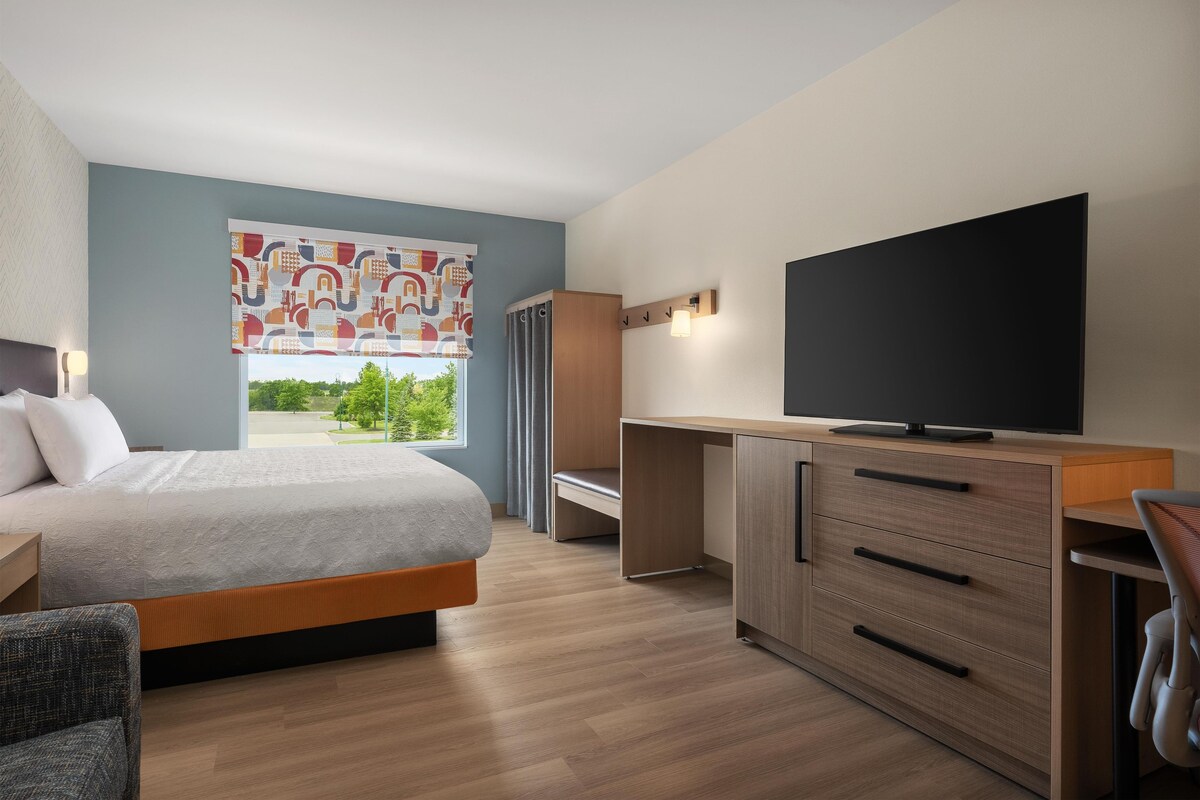 Studio Suite, 1 King Bed | WiFi (free)