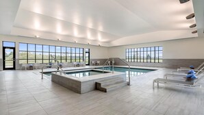 Pool - Hilton Garden Inn Kansas City Riverside (Riverside)