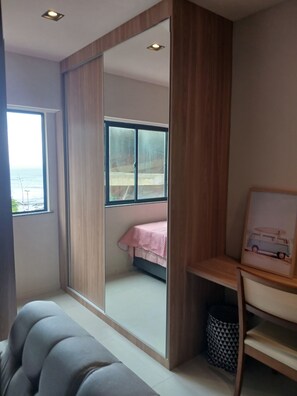 Iron/ironing board, WiFi, bed sheets - Beachfront apartment in Ondina next to Carnival 2 (Salvador)