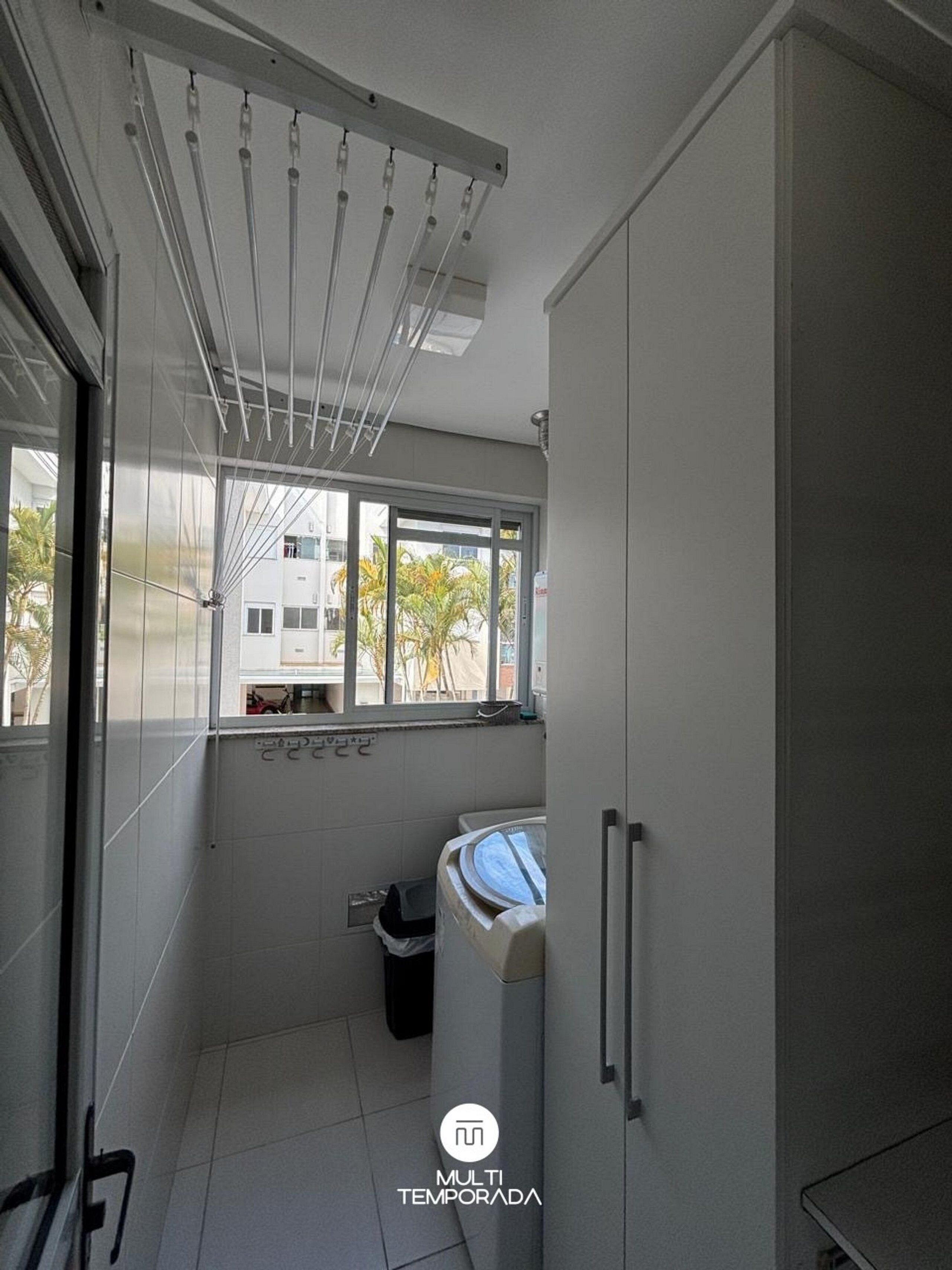 Deluxe Apartment | Laundry