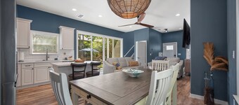 Historic Folsom Craftsman Retreat + Luxury Pool House • Pool • Walk to Su...