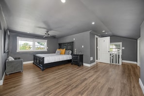 1 chambre, fer et planche à repasser, Wi-Fi, draps fournis