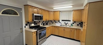 Fabulous 5-bedroom bungalow with AC in Atlantic City