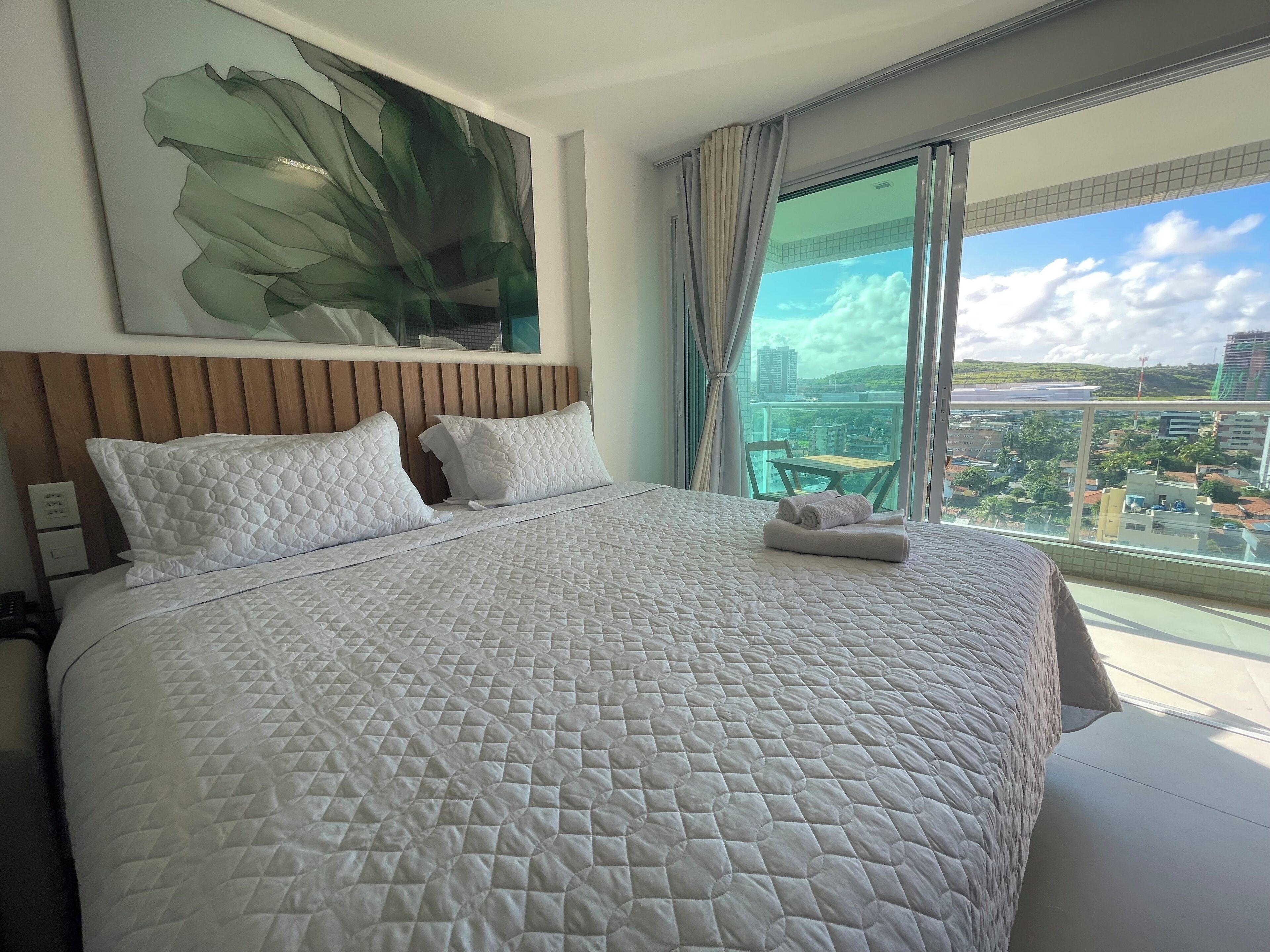 Estúdio luxo, sacada, vista para o mar | Ferros/tábuas de passar roupa, Wi-Fi de cortesia