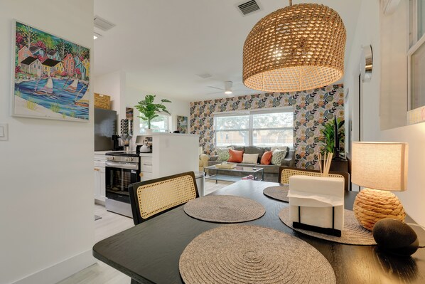 Dining - Hot Tub & Courtyard Access! North Palm Beach Home (North Palm Beach)