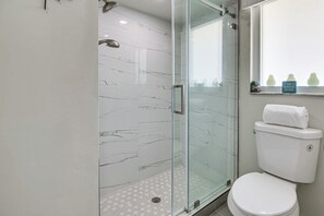 Hair dryer, towels - < 2 Mi to Marco Island Beach Access: Modern Oasis (Marco Island)