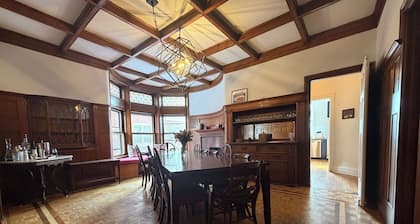 Fabulous 6-bedroom Mansion in Chicago perfect for your getaway.