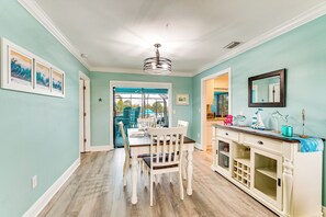 Interior - Family Fun in Cape Coral! Colorful Home w/ Dock (Cape Coral)