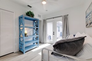 2 Schlafzimmer, Schreibtisch, Bügeleisen/Bügelbrett, Internetzugang