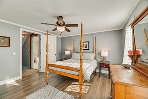 3 Schlafzimmer, Schreibtisch, Bügeleisen/Bügelbrett, Reisekinderbett