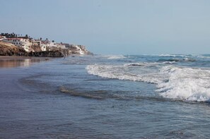 Beach - The Beach Life. Beautiful 3-bedroom beach house in San Antonio del Mar, Baja. (San Antonio del Mar)