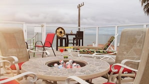 Outdoor dining - The Beach Life. Beautiful 3-bedroom beach house in San Antonio del Mar, Baja. (San Antonio del Mar)