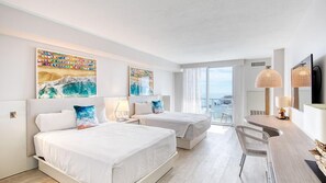 Tabla de planchar con plancha, wifi gratis y ropa de cama 