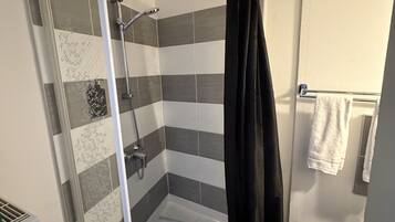 Chambre Double Standard | Salle de bain