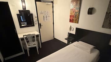 Classic Single Room | Free WiFi