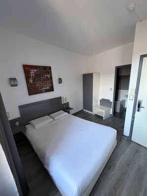 Standard Double Room | Free WiFi
