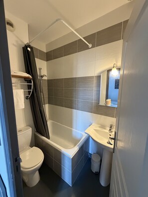 Standard-dobbeltværelse | Badeværelse