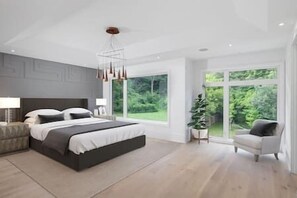 Iron/ironing board, WiFi, bed sheets - Mansion Newly Built Custom Design Never Lived In! (Toronto)