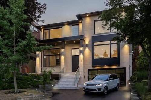 Mansion Newly Built Custom Design Never Lived In!