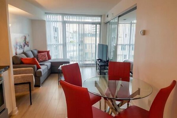 Interior - New 2 Bedroom Condo Downtown With Gym! (Toronto)