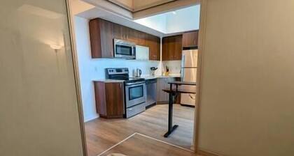 Sleek 1BR Suite in Liberty Village w/ Full Gym
