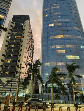 Family Apartment, Partial Sea View | Exterior - Apê Av. Boa Viagem Praia & restaurantes (Recife)