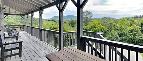 Studio (4 Bedrooms) | Front of property