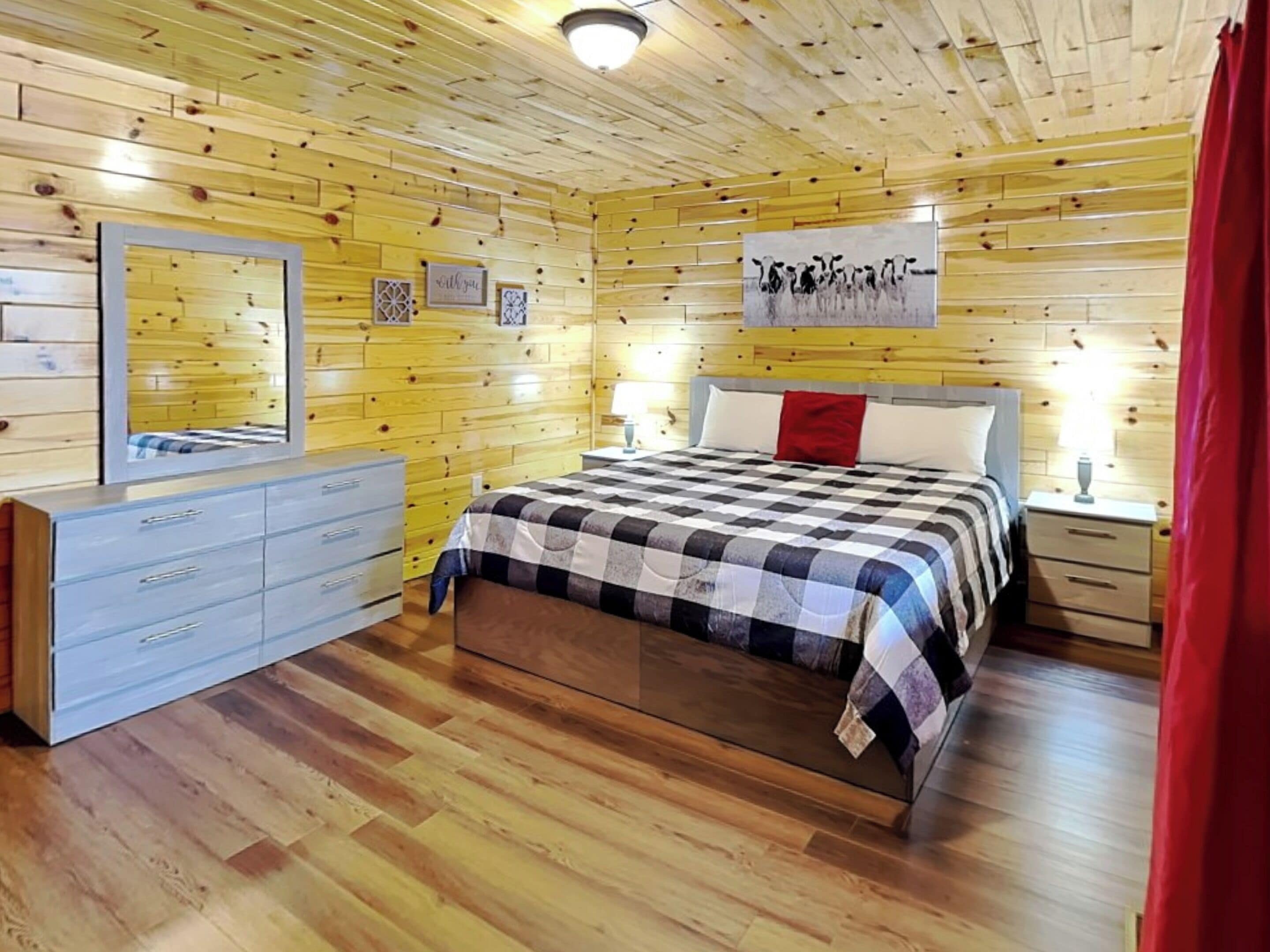 House (4 Bedrooms) | 4 bedrooms, laptop workspace