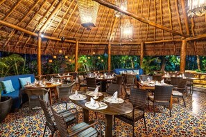Outdoor dining - King Bed | Mahekal Beach | w/ Hammock + Stunning Ocean Views (Playa del Carmen)