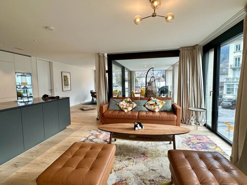 Modern Jungfrau View Apartment with BBQ and AC at Interlaken West Station